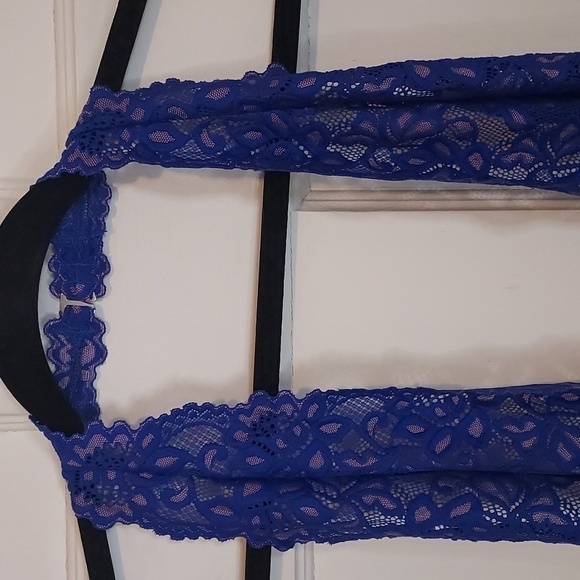 Fredrick's of Hollywood Deep V Lace Chemise - Picture 2 of 10